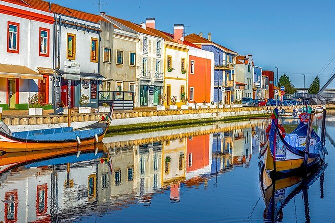 Transfer from Lisbon - Porto (Stopping in Óbidos, Nazaré and Aveiro) - Stop 3: Aveiro – The Portuguese Venice