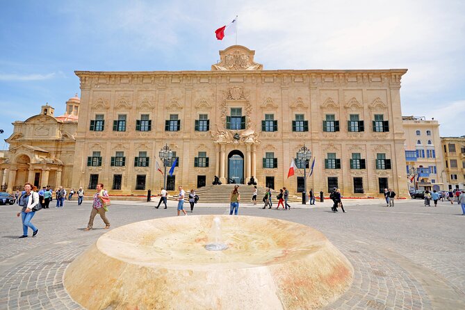 Valletta (UNESCO) guided tour, Malta Experience (included), Cathedral (optional) - FAQ