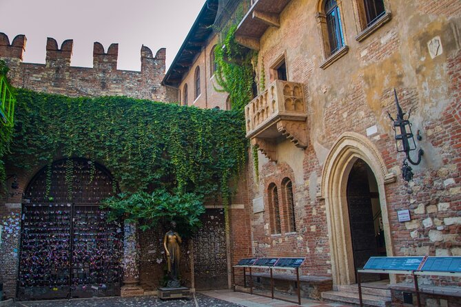 Verona Walking Tour with an APP - Piazza Bra and Verona Arena