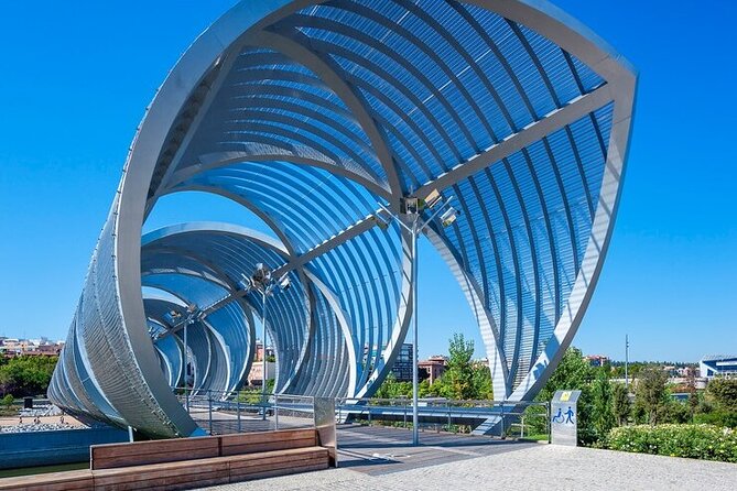Bilbao Must See Attractions Walking Tour With A Guide - Final Thoughts