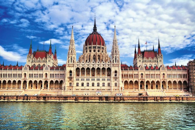 Budapest Airport Transfers: Budapest City to Budapest Airport BUD in Luxury Van - The Sum Up