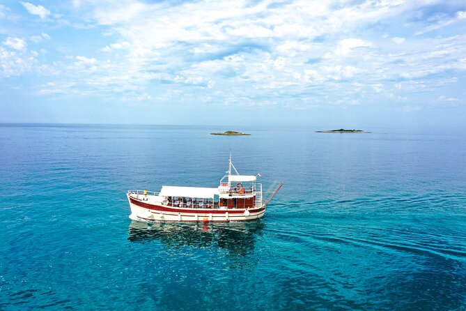 Dolphin Watching around Pore Riviera with Boat Trip - Frequently Asked Questions