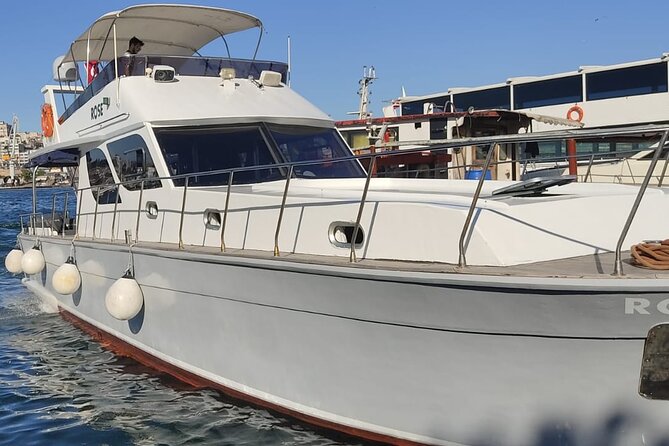 Exclusive Luxury Yacht Bosphorus Sightseeing Cruise in Istanbul - Who Would Love This Experience?