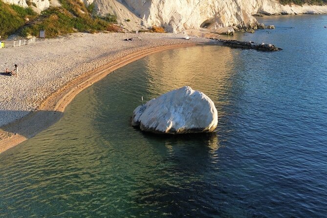 Excursions and boat trips along the Conero Riviera from Numana - FAQ
