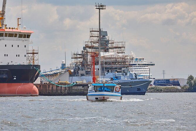 Hamburg: 1-hour harbor tour - Reviews and Real Traveler Insights
