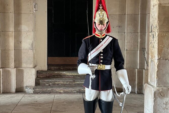 London Essential 2 hour introductory Walking Tour With a Londoner - The Sum Up