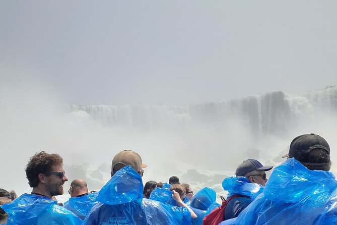 Maid of Mist and Cave of Winds Skip the ticket line Tickets - The Experience on the Ground