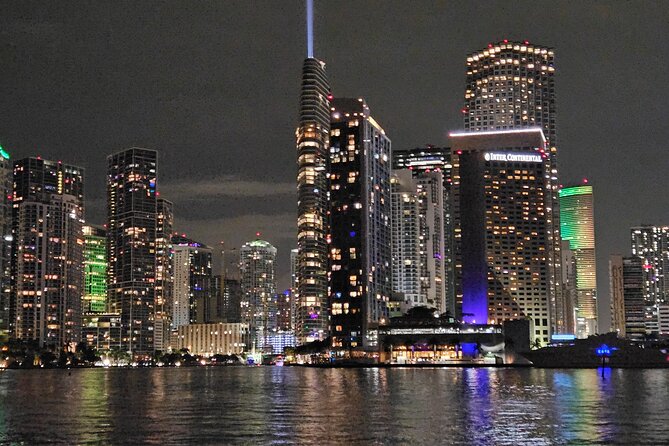 Miami Evening Cruise of Biscayne Bay on Luxury Yacht - FAQs