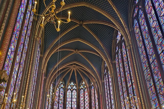 Notre Dame Paris outdoor Tour with Crypt Entry - FAQs