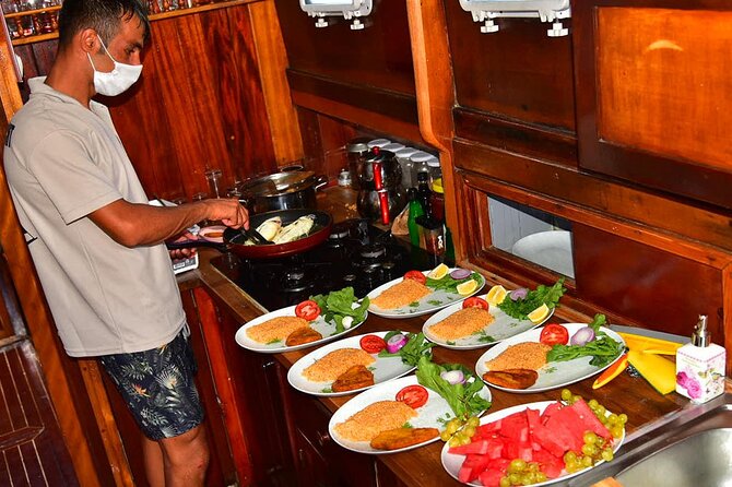Private 6-Hour Boat Tour with Lunch in Bodrum Bays - Authentic Traveler Insights