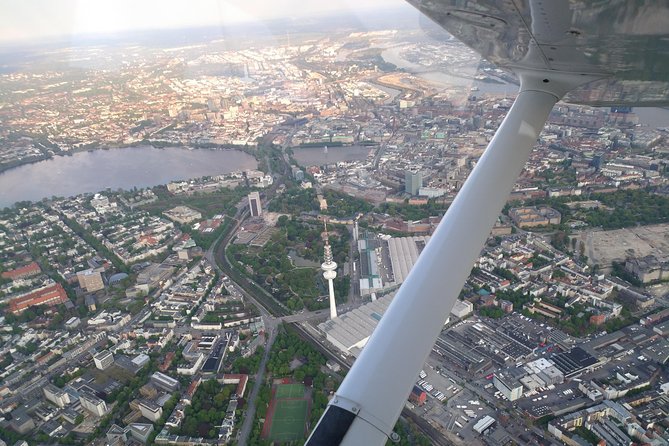 Private Sightseeing Flight Over Hamburg - FAQ