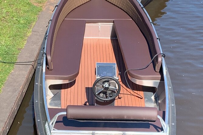 Private transfer from Giethoorn to Amsterdam - Authentic Insights from Reviewers
