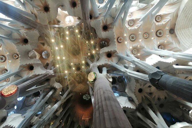 Sagrada Familia and Park Guell Guided Tour with Transport - FAQ