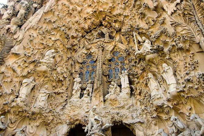 Sagrada Familia Guided Tour with Fast-Track Entry - Who Is This Tour Best For?