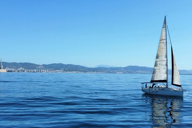 Sailboat ride for private groups in Barcelona - The Sum Up