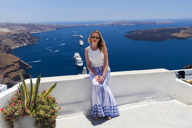 Santorini Photoshoot Oia Sunset Blue Domes - Who is This Tour Best For?