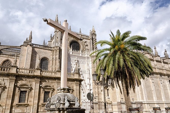 Seville Cathedral Guided Tour with Priority Access. - What the Reviews Reveal