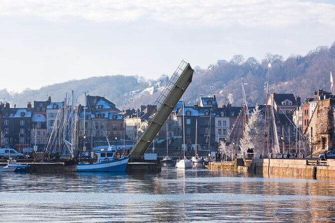 Transfer from Le Havre or Honfleur Hotels to the Ports - Who Should Consider This Transfer Service?