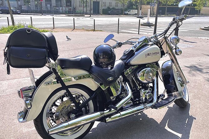 Vintage Motorcycle Rental in Paris - Authenticity and Customization