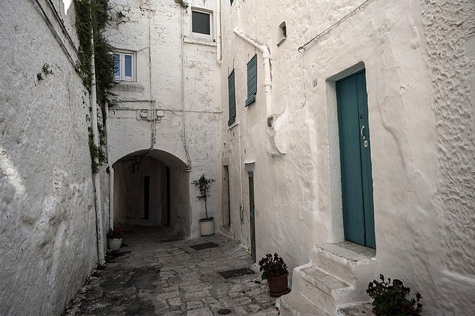 Walking tour Ostuni "the white city" - Deep Dive into the Details