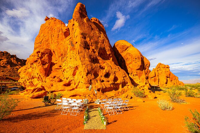 Wedding with Photographer in the Valley of Fire - Who Should Consider This?