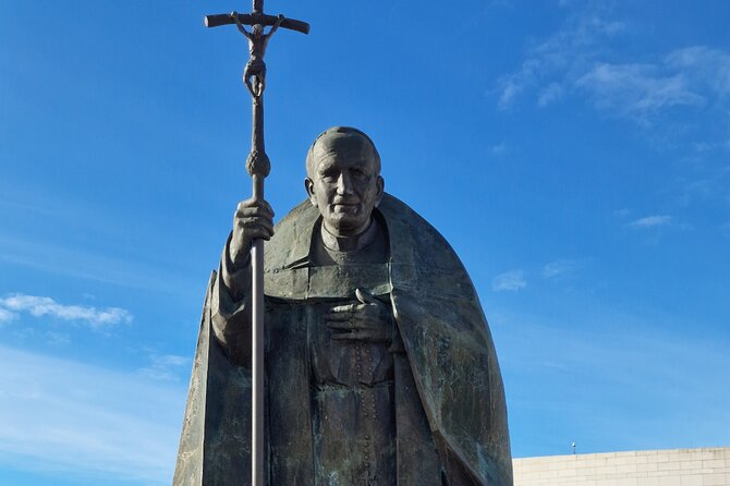 Wonderful Private Full Day Tour in Fátima, Nazaré, Óbidos - Who Is This Tour Best For?