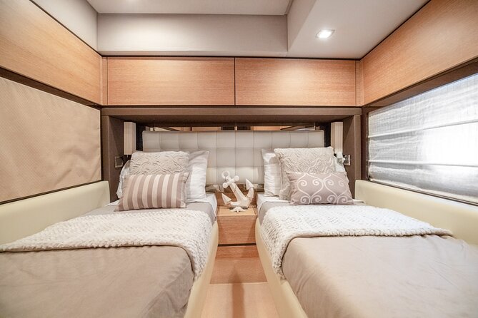 70' Azimut Flybridge Yacht Charter - FAQ