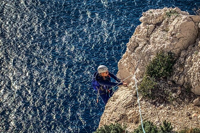 Discovery Climbing Large Routes in the Calanques of Marseille - The Value of the Experience