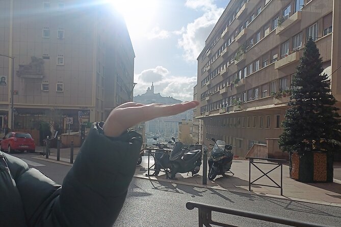 Discovery Track Game: The Mysteries of Marseille - Authentic Experiences from Participants