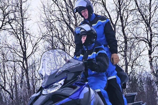 Driving Ski-Doo Snowmobile Adventure 5 Hours Photos included - FAQ
