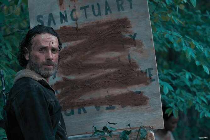 Escape Game Outdoor The Walking Dead in Chamonix - Who Will Love This?