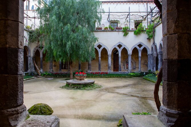 From Naples: Pompei and Sorrento with lunch - FAQs
