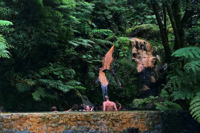 Full Day Hiking Trail Janela do Inferno + Caldeira Velha - FAQs