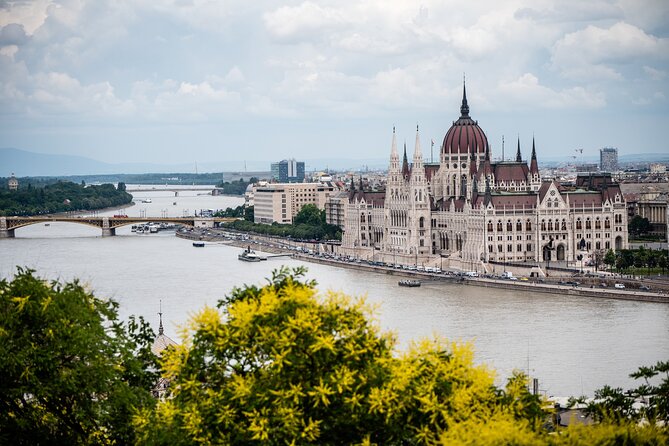 Full Day Private Tour at Budapest and Szentendre with lunch - The Sum Up