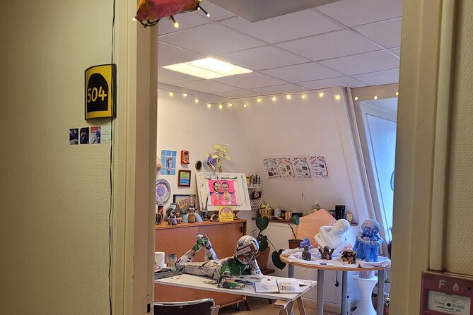 Fun Painting Class in a Professional Art Studio with a View - Practical Tips