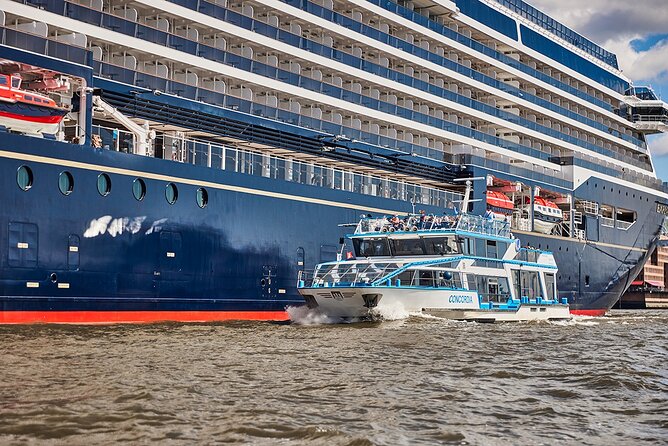 Hamburg: 1-hour harbor tour - Who Is This Tour Best For?