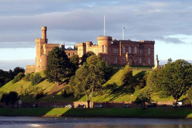 INVERGORDON PORT Tour of Culloden, Cairns & Cawdor Castle - Robertson’s Farm Shop: Highland Cows and Farm Life