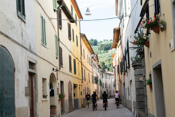 Montecarlo E-Bike One Day Tour with Lunch and Tasting - Who Should Consider This Tour?
