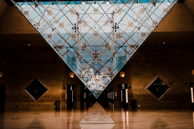 Paris: Night at the Louvre 6-people Max Guided Experience - FAQs