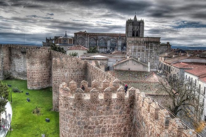 Private 3-hour Walking Tour of Avila with official tour guide - FAQ