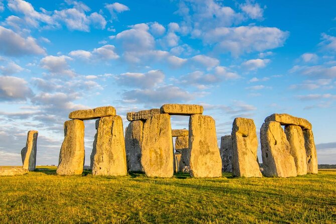 VIP Private Full-Day Tour: London to Cotswolds, Bath & Stonehenge - FAQ