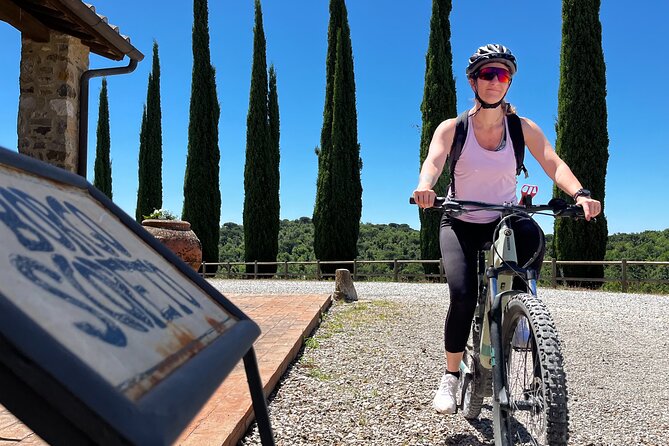 By Ebike: Visit an Art Park and Wine Taste in the Classic Chianti - Returning to Siena