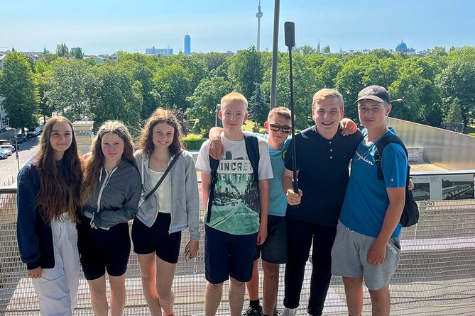 Escaping and spying on the Berlin Wall Scavenger hunt - FAQ