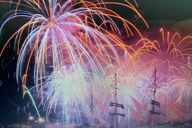 New Year's Eve on a Sailboat with Fireworks display in Lisbon - Who Should Consider This Tour?