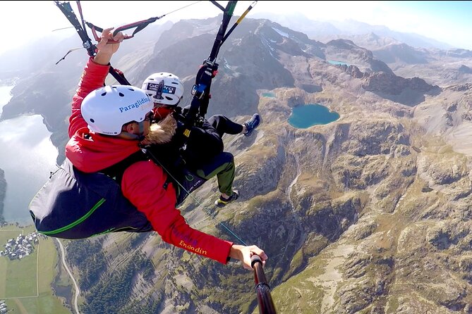 Paragliding Tandem Flights in Engadin - Who Should Consider This Tour?