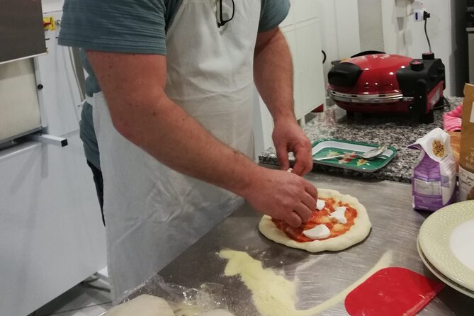 Pizza course in Catania with Show Cooking Cannolo - Who Will Enjoy This Experience?