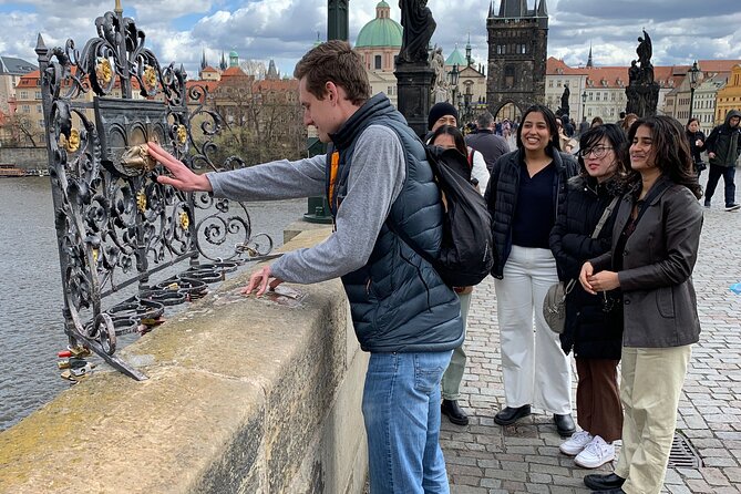 Pragues TOP Sights - Old Town, Jewish Quarter, Charles Bridge (Tip-based tour) - FAQs