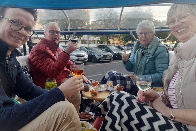 Private tapas tuk tuk tour through Lisbon - FAQ