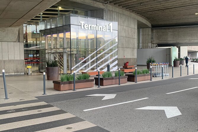 Private Transfer from CDG Airport to Paris - Vice Versa - One way - The Sum Up