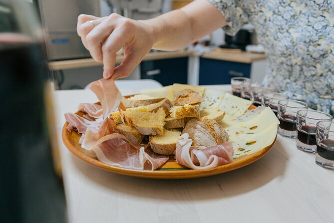 sLOVEnian Strukelj Traditional Cooking Class - FAQ